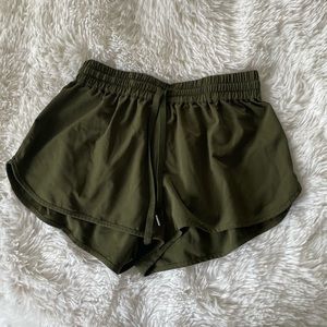 Aritzia TNA shorts